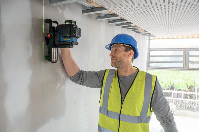 Máy cân bằng Bosch GLL 100-33 CG hỗ trợ hiệu quả trong việc thi công