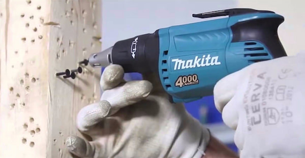 Máy bắt vít Makita FS4000