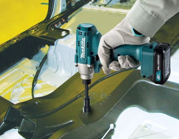 Máy bắt vít dùng pin Makita TD112DNZ