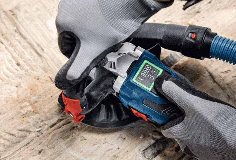 Máy hoạt động với 3 cấp tốc độ không tải