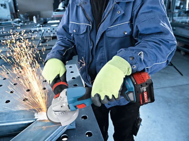 EXBA 18V-150 thiết kế nhỏ gọn, chỉ 1,52 kg