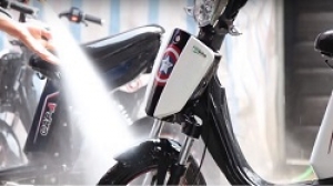 Xe đạp điện có rửa được không? Cách rửa xe đạp điện an toàn tại nhà