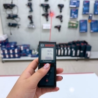 Máy đo khoảng cách laser Bosch GLM 40-12